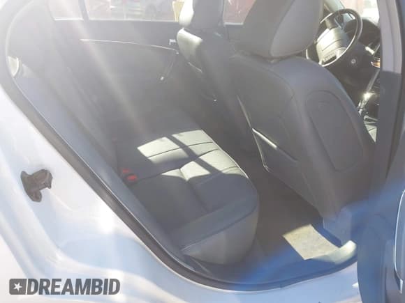 ✅ 2010 Lincoln MKZ • VIN: 3LNHL2GC2AR626653 • Лот: 43689040. Опубликован ранее на IAAI с пробегом 146 877 миль. Бесплатный доступ к архиву аукционных продаж из США и подробный отчёт об истории автомобиля на DreamBid. Изображение 8.