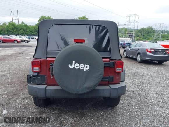 ✅ 2008 Jeep Wrangler Unlimited X • VIN: 1J4GA39138L529925 • Lot: 42359214. Listed on IAAI with 147,368 mi. Free auction sales archive from the USA and detailed vehicle history report at DreamBid. Image 16.