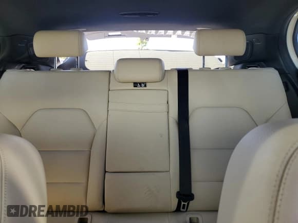 ✅ 2020 Mercedes-Benz GLA 250 • VIN: WDCTG4GBXLU021100 • Lot: 71562195. Listed on Copart with 74,199 mi. Free auction sales archive from the USA and detailed vehicle history report at DreamBid. Image 10.