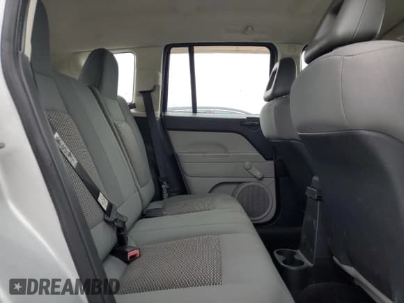 ✅ 2007 Jeep Compass Sport • VIN: 1J8FF47W57D426756 • Лот: 92278425. Опубликован ранее на Copart с пробегом 160 359 миль. Бесплатный доступ к архиву аукционных продаж из США и подробный отчёт об истории автомобиля на DreamBid. Изображение 11.