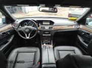 ✅ 2014 Mercedes-Benz E 350 Luxury • VIN: WDDHF8JB5EA784487 • Lot: 91216915. Wystawiony na Copart z przebiegiem 139 860 mil. Bezpłatny archiwum sprzedaży aukcyjnych z USA i szczegółowy raport historii pojazdu na DreamBid. Zdjęcie 9.