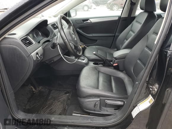 ✅ 2013 Volkswagen Jetta SE • VIN: 3VWDP7AJ4DM364564 • Lot: 44992455. Listed on Copart with 81,203 mi. Free auction sales archive from the USA and detailed vehicle history report at DreamBid. Image 7.