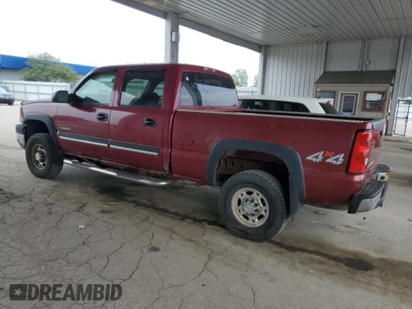 ✅ 2005 Chevrolet Silverado 2500HD LS • VIN: 1GCHK23U15F837108 • Лот: 61125035. Опубликован ранее на Copart с пробегом 204 469 миль. Бесплатный доступ к архиву аукционных продаж из США и подробный отчёт об истории автомобиля на DreamBid. Изображение 2.