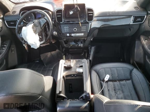 ✅ 2017 Mercedes-Benz GLE 350 • VIN: 4JGDA5HB9HA883325 • Lot: 81460005. Wystawiony na Copart z przebiegiem Nie podano. Bezpłatny archiwum sprzedaży aukcyjnych z USA i szczegółowy raport historii pojazdu na DreamBid. Zdjęcie 8.