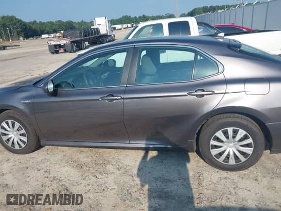 2021 Toyota Camry Hybrid LE с VIN 4T1C31AK5MU029840, выставлен на аукционе IAAI как лот 43019869 с пробегом 40 369 миль миль и . История ставок и продаж доступна на DreamBid. Изображение 14.