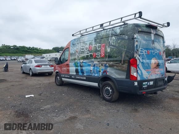 ✅ 2023 Ford Transit Cargo • VIN: 1FTBR1C81PKA29611 • Лот: 42592803. Опубликован ранее на IAAI с пробегом 30 029 миль. Бесплатный доступ к архиву аукционных продаж из США и подробный отчёт об истории автомобиля на DreamBid. Изображение 3.