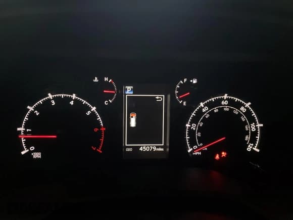 ✅ 2023 Toyota 4Runner SR5 Premium • VIN: JTENU5JR8P6130728 • Lot: 69647995. Wystawiony na Copart z przebiegiem 45 079 mil. Bezpłatny archiwum sprzedaży aukcyjnych z USA i szczegółowy raport historii pojazdu na DreamBid. Zdjęcie 9.