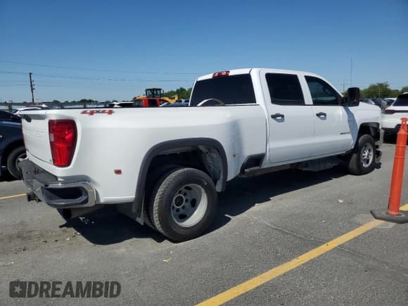 ✅ 2017 Chevrolet Silverado 2500HD Work Truck • VIN: 1GC1KUEY6HF216982 • Lot: 62903995. Wystawiony na Copart z przebiegiem 259 446 mil. Bezpłatny archiwum sprzedaży aukcyjnych z USA i szczegółowy raport historii pojazdu na DreamBid. Zdjęcie 3.