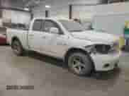 2010 Dodge 1500 Laramie z VIN 1D7RV1GT1AS240751, wystawiony jako Copart lot #82899144 z przebiegiem 217 260 mil mil oraz Nie do naprawy • Non repairable. Historia ofert i sprzedaży dostępna na DreamBid. Obrazek 4.