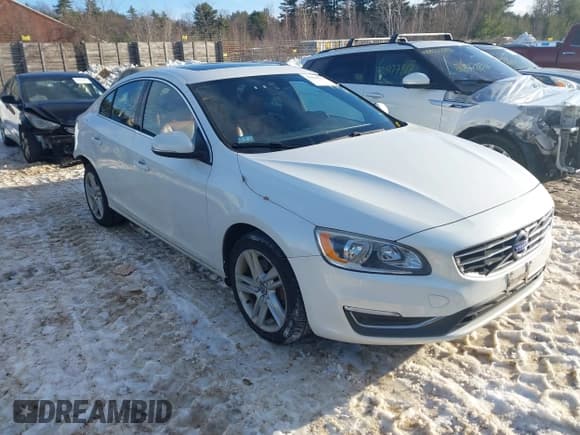 ✅ 2015 Volvo S60 T5 Premier • VIN: YV1612TK5F1361043 • Lot: 43842611. Listed on IAAI with 132,348 mi. Free auction sales archive from the USA and detailed vehicle history report at DreamBid. Image 1.