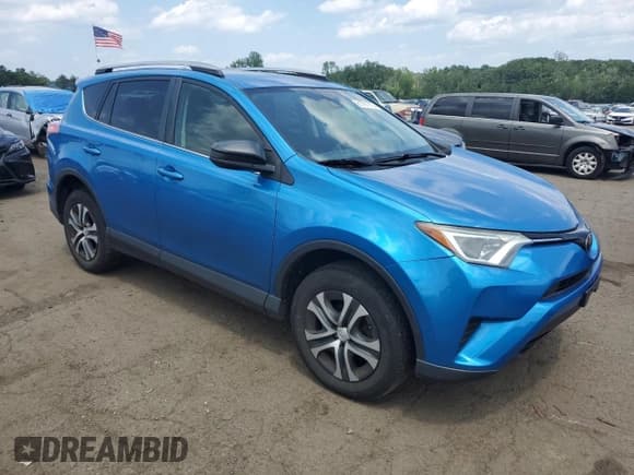 ✅ 2017 Toyota RAV4 LE • VIN: JTMZFREV2HJ104106 • Лот: 61797715. Опубликован ранее на Copart с пробегом 267 448 миль. Бесплатный доступ к архиву аукционных продаж из США и подробный отчёт об истории автомобиля на DreamBid. Изображение 4.