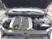 2005 Hyundai Santa Fe GLS z VIN KM8SC73E05U986867, wystawiony jako IAAI lot #42515369 z przebiegiem 102 738 mil mil oraz . Historia ofert i sprzedaży dostępna na DreamBid. Obrazek 10.