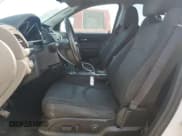 ✅ 2017 Chevrolet Traverse LT • VIN: 1GNKRGKD5HJ230105 • Lot: 64351324. Wystawiony na Copart z przebiegiem 131 593 mil. Bezpłatny archiwum sprzedaży aukcyjnych z USA i szczegółowy raport historii pojazdu na DreamBid. Zdjęcie 7.