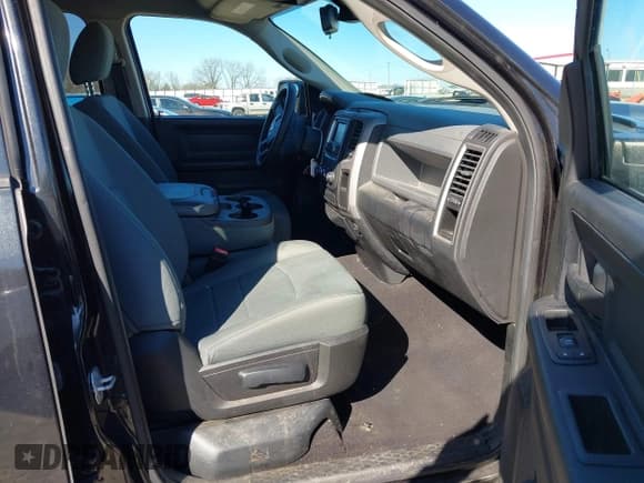 ✅ 2016 Ram 1500 Express • VIN: 1C6RR7FG1GS350818 • Lot: 41297688. Listed on IAAI with 133,113 mi. Free auction sales archive from the USA and detailed vehicle history report at DreamBid. Image 5.