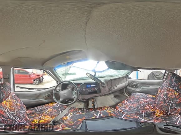 ✅ 1997 Chevrolet Silverado 1500 • VIN: 2GCEK19M1V1217306 • Lot: 70371685. Wystawiony na Copart z przebiegiem 185 208 mil. Bezpłatny archiwum sprzedaży aukcyjnych z USA i szczegółowy raport historii pojazdu na DreamBid. Zdjęcie 15.