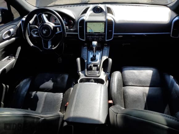 ✅ 2016 Porsche Cayenne S • VIN: WP1AB2A26GLA95360 • Lot: 53270765. Listed on Copart with 79,285 mi. Free auction sales archive from the USA and detailed vehicle history report at DreamBid. Image 8.