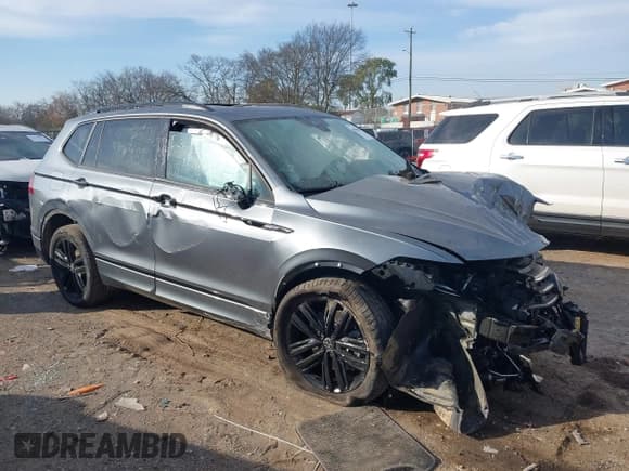 ✅ 2022 Volkswagen Tiguan SE R-Line Black • VIN: 3VV8B7AXXNM041887 • Лот: 43654622. Опубликован ранее на IAAI с пробегом 61 461 миль. Бесплатный доступ к архиву аукционных продаж из США и подробный отчёт об истории автомобиля на DreamBid. Изображение 13.