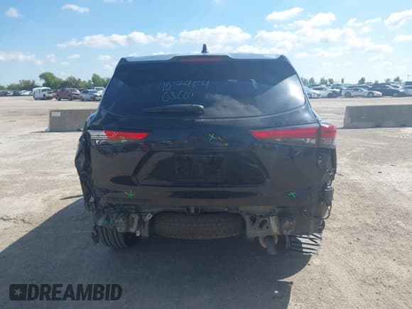 ✅ 2022 Toyota Highlander LE • VIN: 5TDZZRAH7NS547891 • Lot: 43133619. Listed on IAAI with 34,876 mi. Free auction sales archive from the USA and detailed vehicle history report at DreamBid. Image 17.