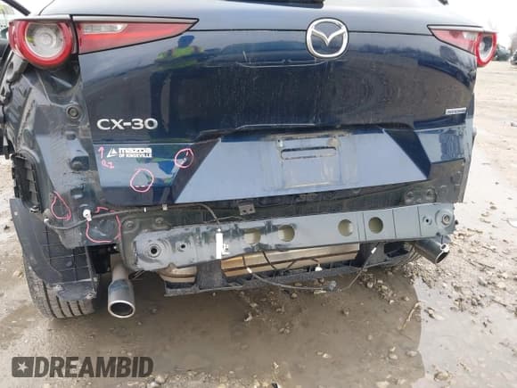 ✅ 2020 Mazda CX-30 Select • VIN: 3MVDMACLXLM114928 • Lot: 42062116. Wystawiony na IAAI z przebiegiem 44 248 mil. Bezpłatny archiwum sprzedaży aukcyjnych z USA i szczegółowy raport historii pojazdu na DreamBid. Zdjęcie 17.