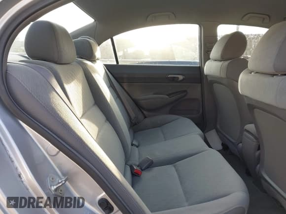 ✅ 2011 Honda Civic LX • VIN: 19XFA1F54BE038048 • Lot: 43713207. Wystawiony na IAAI z przebiegiem 44 055 mil. Bezpłatny archiwum sprzedaży aukcyjnych z USA i szczegółowy raport historii pojazdu na DreamBid. Zdjęcie 8.