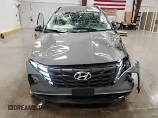 ✅ 2024 Hyundai Tucson SEL • VIN: 5NMJBCDE2RH422077 • Lot: 82210094. Wystawiony na Copart z przebiegiem 6 274 mil. Bezpłatny archiwum sprzedaży aukcyjnych z USA i szczegółowy raport historii pojazdu na DreamBid. Zdjęcie 5.