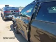 ✅ 2014 Jeep Cherokee Trailhawk • VIN: 1C4PJMBB0EW198617 • Lot: 42572691. Wystawiony na IAAI z przebiegiem 98 491 mil. Bezpłatny archiwum sprzedaży aukcyjnych z USA i szczegółowy raport historii pojazdu na DreamBid. Zdjęcie 17.