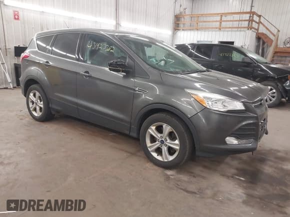 ✅ 2016 Ford Escape SE • VIN: 1FMCU9GX8GUA11402 • Lot: 43423382. Wystawiony na IAAI z przebiegiem 138 427 mil. Bezpłatny archiwum sprzedaży aukcyjnych z USA i szczegółowy raport historii pojazdu na DreamBid. Zdjęcie 1.