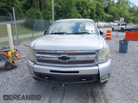 ✅ 2010 Chevrolet Silverado 1500 • VIN: 1GCYKTE22AZ298556 • Lot: 42663885. Wystawiony na IAAI z przebiegiem 189 643 mil. Bezpłatny archiwum sprzedaży aukcyjnych z USA i szczegółowy raport historii pojazdu na DreamBid. Zdjęcie 12.