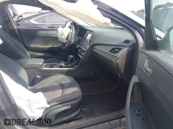 2018 Hyundai Sonata SE с VIN 5NPE24AFXJH723207, выставлен на аукционе IAAI как лот 43296720 с пробегом Не указан миль и . История ставок и продаж доступна на DreamBid. Изображение 5.