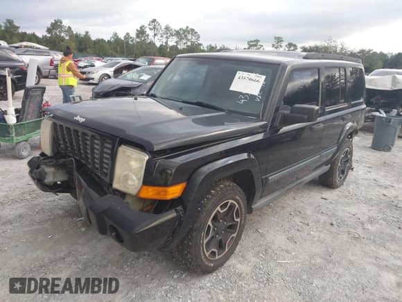 ✅ 2006 Jeep Commander • VIN: 1J8HG48K96C362677 • Lot: 43570666. Wystawiony na IAAI z przebiegiem 311 952 mil. Bezpłatny archiwum sprzedaży aukcyjnych z USA i szczegółowy raport historii pojazdu na DreamBid. Zdjęcie 2.