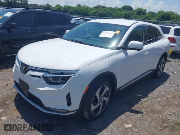 ✅ 2024 VinFast VF 8 Eco • VIN: RLLV1AEB7RH004473 • Лот: 42562607. Опубликован ранее на IAAI с пробегом 2 336 миль. Бесплатный доступ к архиву аукционных продаж из США и подробный отчёт об истории автомобиля на DreamBid. Изображение 2.