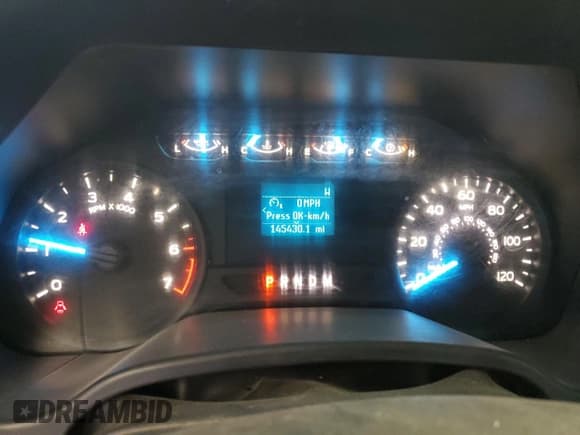 ✅ 2018 Ford F-150 XL • VIN: 1FTNF1E50JKD11304 • Lot: 62554565. Wystawiony na Copart z przebiegiem 145 430 mil. Bezpłatny archiwum sprzedaży aukcyjnych z USA i szczegółowy raport historii pojazdu na DreamBid. Zdjęcie 9.