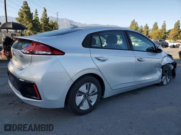 ✅ 2017 Hyundai Ioniq Blue • VIN: KMHC65LC1HU022409 • Lot: 82265615. Listed on Copart with 83,392 mi. Free auction sales archive from the USA and detailed vehicle history report at DreamBid. Image 3.