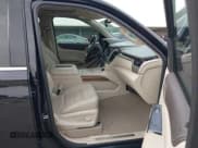 ✅ 2020 GMC Yukon XL Denali • VIN: 1GKS2HKJ6LR152330 • Lot: 41534348. Listed on IAAI with 159,522 mi. Free auction sales archive from the USA and detailed vehicle history report at DreamBid. Image 5.