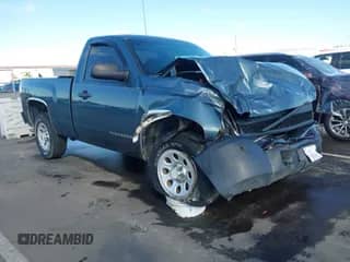 2011 Chevrolet Silverado 1500 Work Truck z VIN 1GCNCPEX5BZ150678, wystawiony jako IAAI lot #43450886 z przebiegiem 107 498 mil mil oraz . Historia ofert i sprzedaży dostępna na DreamBid. Obrazek 1.