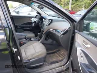 2014 Hyundai Santa Fe с VIN 5XYZUDLB9EG131820, выставлен на аукционе IAAI как лот 43213820 с пробегом 170 425 миль миль и . История ставок и продаж доступна на DreamBid. Изображение 5.