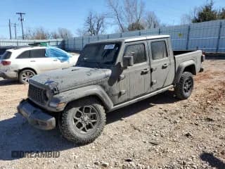 ✅ 2024 Jeep Gladiator Willys • VIN: 1C6HJTAG6RL107893 • Лот: 47418205. Опубликован ранее на Copart с пробегом 8 961 миль. Бесплатный доступ к архиву аукционных продаж из США и подробный отчёт об истории автомобиля на DreamBid. Изображение 1.