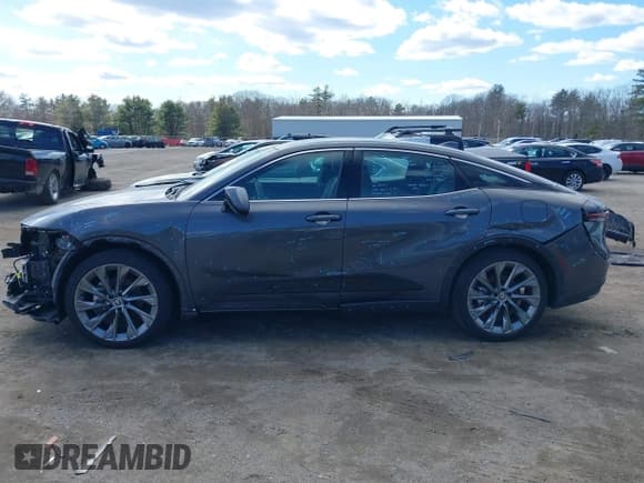 ✅ 2024 Toyota Crown XLE • VIN: JTDAAAAF3R3030244 • Lot: 41847152. Wystawiony na IAAI z przebiegiem 18 676 mil. Bezpłatny archiwum sprzedaży aukcyjnych z USA i szczegółowy raport historii pojazdu na DreamBid. Zdjęcie 15.