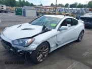 ✅ 2015 Hyundai Genesis Coupe R-Spec • VIN: KMHHU6KJ4FU127511 • Lot: 42214070. Wystawiony na IAAI z przebiegiem Nie podano. Bezpłatny archiwum sprzedaży aukcyjnych z USA i szczegółowy raport historii pojazdu na DreamBid. Zdjęcie 20.