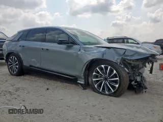 ✅ 2024 Cadillac LYRIQ Sport • VIN: 1GYKPTRK0RZ110916 • Lot: 71259825. Wystawiony na Copart z przebiegiem 10 916 mil. Bezpłatny archiwum sprzedaży aukcyjnych z USA i szczegółowy raport historii pojazdu na DreamBid. Zdjęcie 4.