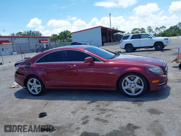 ✅ 2012 Mercedes-Benz CLS 550 • VIN: WDDLJ9BB9CA049991 • Lot: 42765455. Wystawiony na IAAI z przebiegiem 123 788 mil. Bezpłatny archiwum sprzedaży aukcyjnych z USA i szczegółowy raport historii pojazdu na DreamBid. Zdjęcie 13.