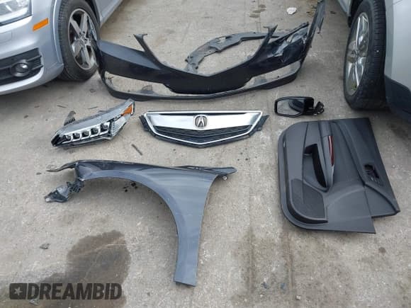 ✅ 2015 Acura TLX Technology • VIN: 19UUB3F52FA005592 • Lot: 43526450. Listed on IAAI with 145,854 mi. Free auction sales archive from the USA and detailed vehicle history report at DreamBid. Image 12.