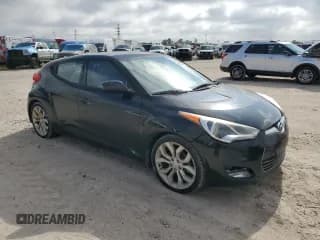 ✅ 2013 Hyundai Veloster w/Gray Int • VIN: KMHTC6AD7DU090394 • Lot: 80449854. Wystawiony na Copart z przebiegiem Nie podano. Bezpłatny archiwum sprzedaży aukcyjnych z USA i szczegółowy raport historii pojazdu na DreamBid. Zdjęcie 4.