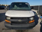 ✅ 2017 Chevrolet Express Cargo • VIN: 1GCWGAFF7H1106751 • Lot: 93034535. Wystawiony na Copart z przebiegiem 179 863 mil. Bezpłatny archiwum sprzedaży aukcyjnych z USA i szczegółowy raport historii pojazdu na DreamBid. Zdjęcie 5.