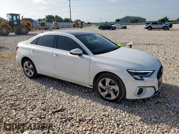 ✅ 2024 Audi A3 Premium • VIN: WAUGUDGY7RA138841 • Лот: 62919215. Опубликован ранее на Copart с пробегом 6 729 миль. Бесплатный доступ к архиву аукционных продаж из США и подробный отчёт об истории автомобиля на DreamBid. Изображение 4.