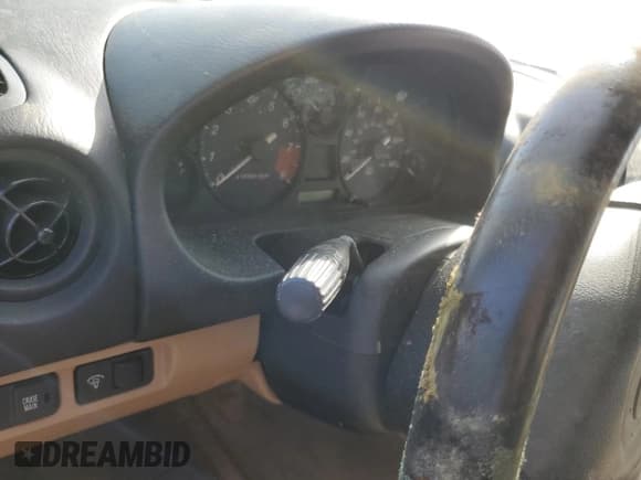 ✅ 1999 Mazda MX-5 Miata • VIN: JM1NB3536X0112039 • Lot: 76167214. Wystawiony na Copart z przebiegiem Nie podano. Bezpłatny archiwum sprzedaży aukcyjnych z USA i szczegółowy raport historii pojazdu na DreamBid. Zdjęcie 9.