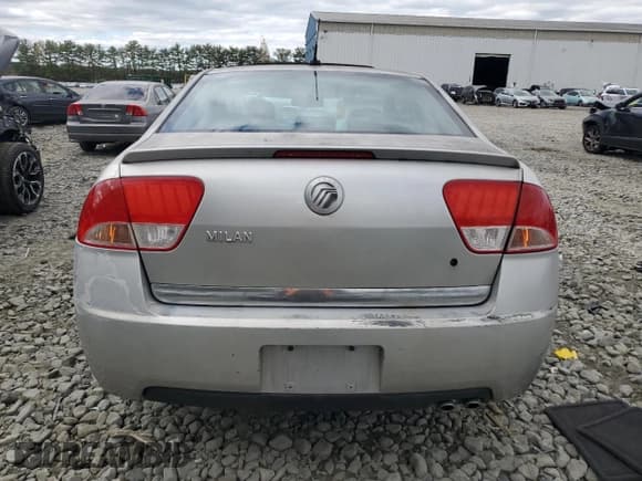 ✅ 2010 Mercury Milan • VIN: 3MEHM0HA3AR665737 • Lot: 85699965. Listed on Copart with Not provided. Free auction sales archive from the USA and detailed vehicle history report at DreamBid. Image 6.