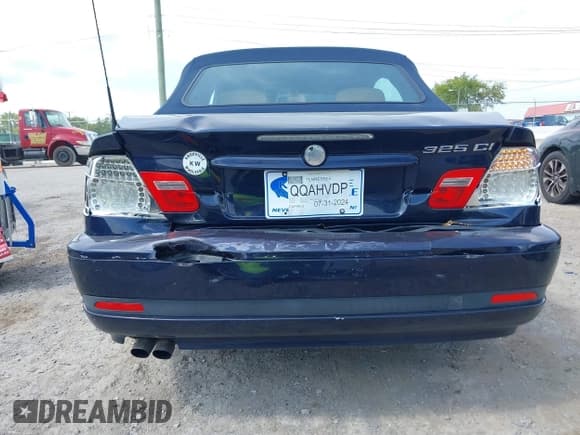 ✅ 2005 BMW 3 Series 325Ci • VIN: WBABW33405PL35066 • Lot: 40118380. Wystawiony na IAAI z przebiegiem 245 479 mil. Bezpłatny archiwum sprzedaży aukcyjnych z USA i szczegółowy raport historii pojazdu na DreamBid. Zdjęcie 6.