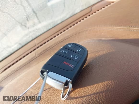 ✅ 2015 Jeep Grand Cherokee Summit • VIN: 1C4RJFJG4FC143379 • Lot: 43517755. Wystawiony na IAAI z przebiegiem 116 420 mil. Bezpłatny archiwum sprzedaży aukcyjnych z USA i szczegółowy raport historii pojazdu na DreamBid. Zdjęcie 11.