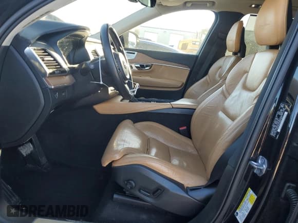 ✅ 2016 Volvo XC90 T6 Inscription • VIN: YV4A22PL9G1083567 • Lot: 87307325. Listed on Copart with 118,126 mi. Free auction sales archive from the USA and detailed vehicle history report at DreamBid. Image 7.